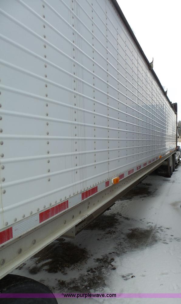 image for item BH9426 2007 Wilson DWH-550 double hopper grain trailer
