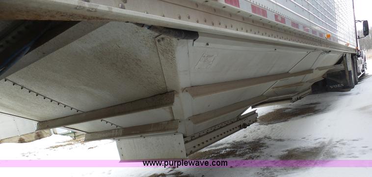 image for item BH9426 2007 Wilson DWH-550 double hopper grain trailer