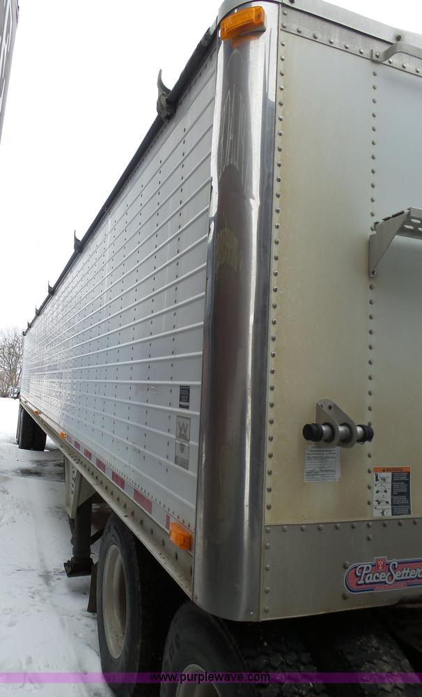 image for item BH9426 2007 Wilson DWH-550 double hopper grain trailer