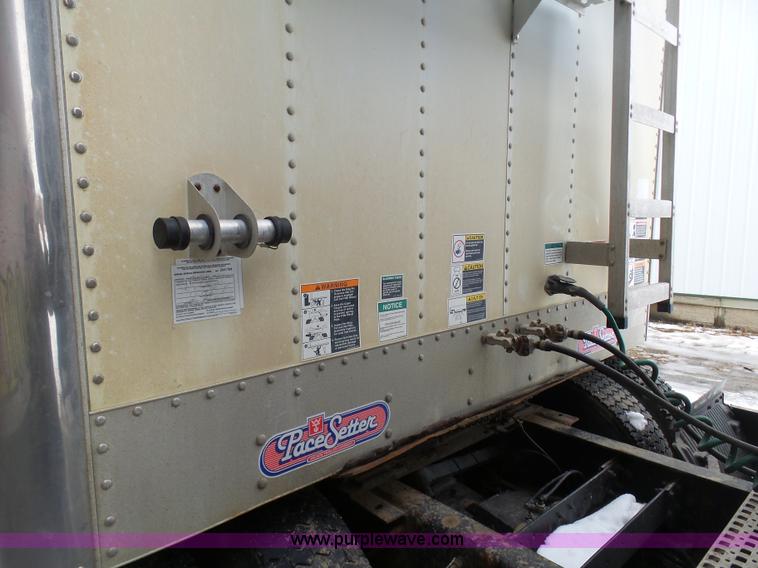 image for item BH9426 2007 Wilson DWH-550 double hopper grain trailer