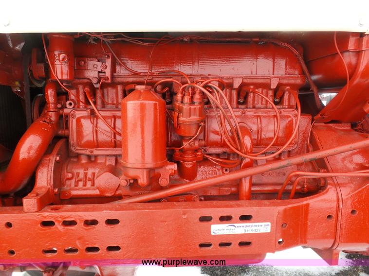 image for item BH9427 Farmall 460 tractor