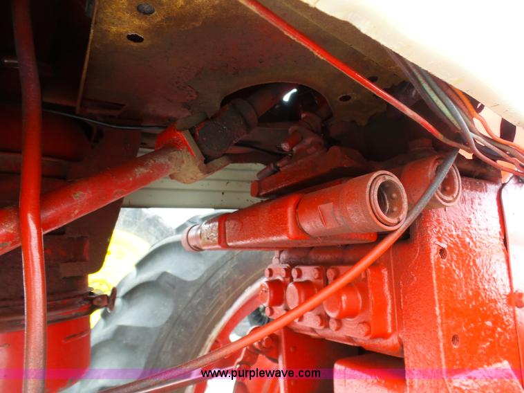 image for item BH9427 Farmall 460 tractor