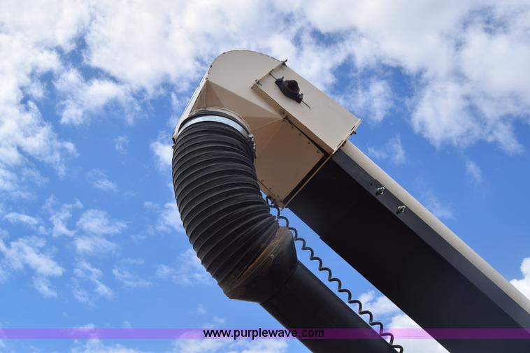 image for item BX9712 2014 Friesen 375RT seed tender