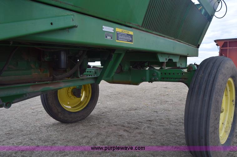 image for item BX9723 1998 John Deere 7455 cotton stripper