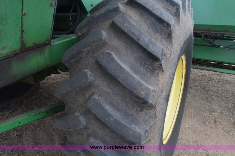 image for item BX9723 1998 John Deere 7455 cotton stripper