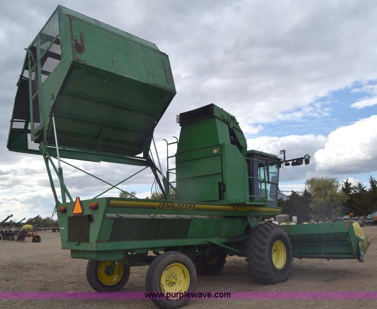 image for item BX9723 1998 John Deere 7455 cotton stripper