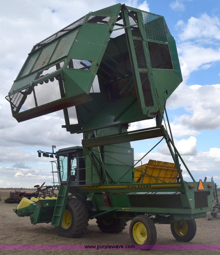 image for item BX9723 1998 John Deere 7455 cotton stripper