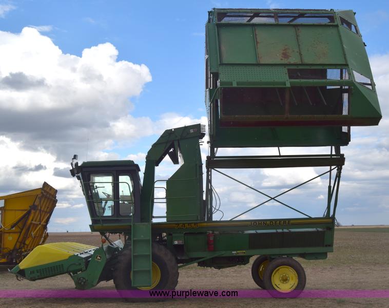 image for item BX9723 1998 John Deere 7455 cotton stripper
