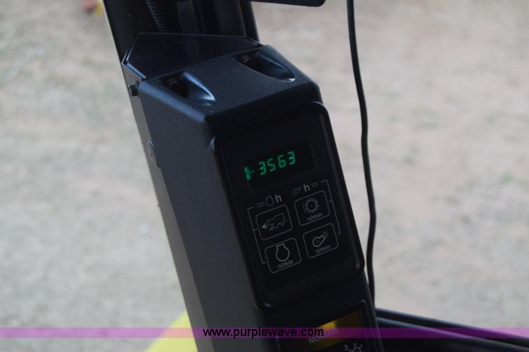 image for item BX9723 1998 John Deere 7455 cotton stripper