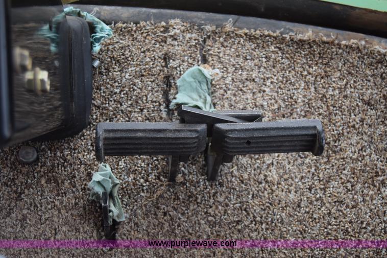 image for item BX9723 1998 John Deere 7455 cotton stripper