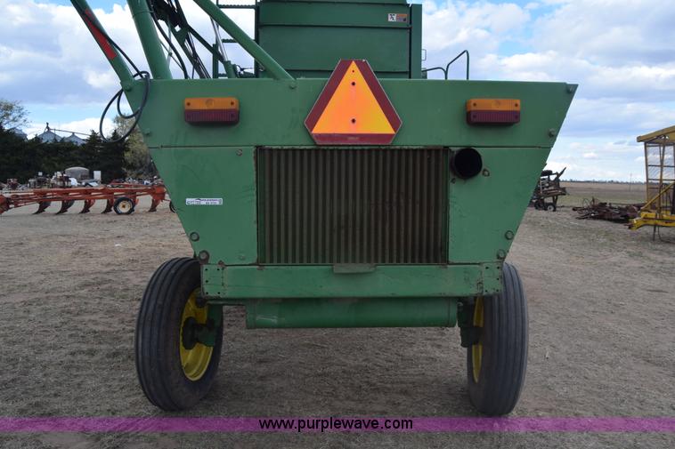 image for item BX9723 1998 John Deere 7455 cotton stripper