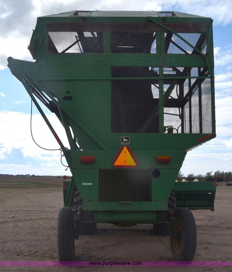 image for item BX9724 1998 John Deere 7455 cotton stripper