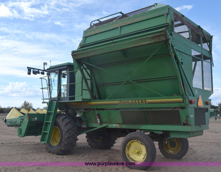 image for item BX9724 1998 John Deere 7455 cotton stripper