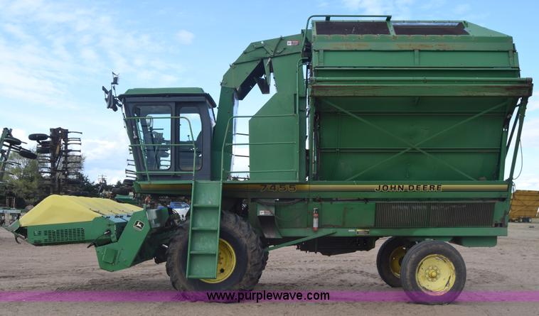 image for item BX9724 1998 John Deere 7455 cotton stripper