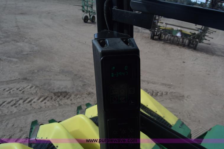 image for item BX9724 1998 John Deere 7455 cotton stripper