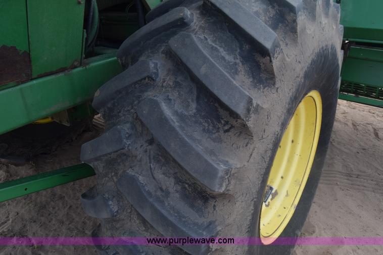 image for item BX9724 1998 John Deere 7455 cotton stripper