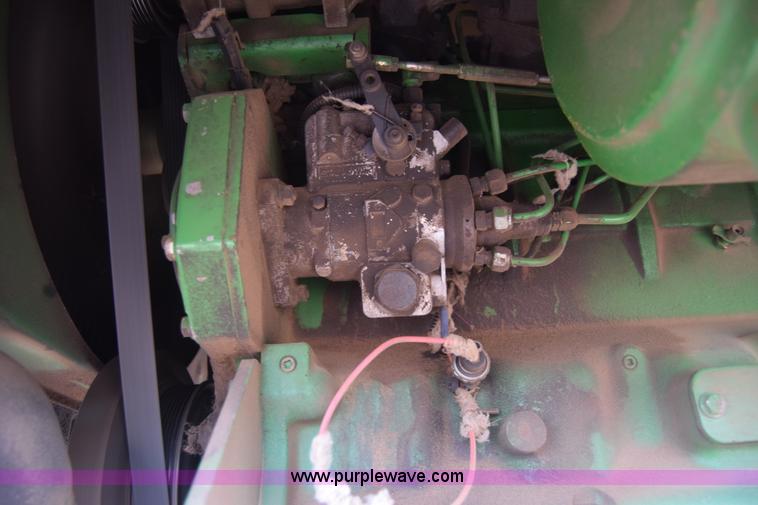 image for item BX9724 1998 John Deere 7455 cotton stripper