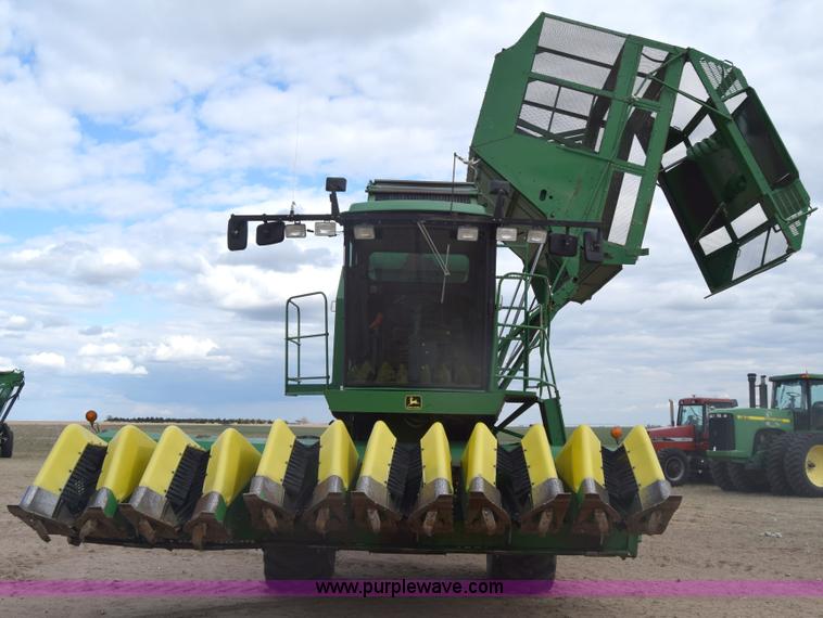 image for item BX9724 1998 John Deere 7455 cotton stripper