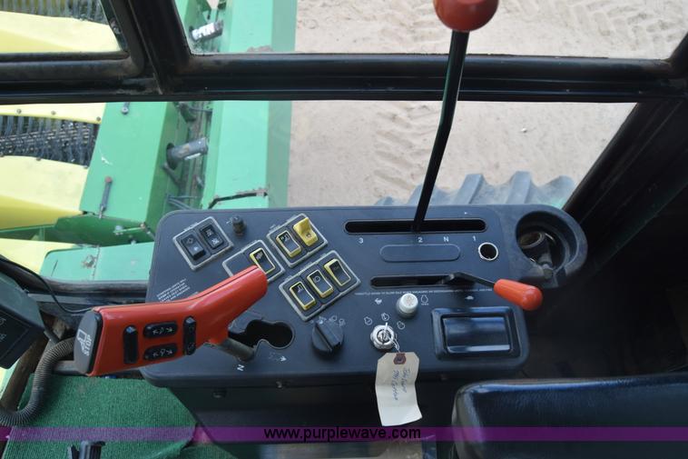 image for item BX9724 1998 John Deere 7455 cotton stripper