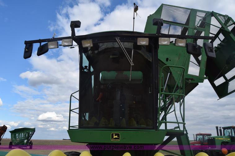 image for item BX9724 1998 John Deere 7455 cotton stripper