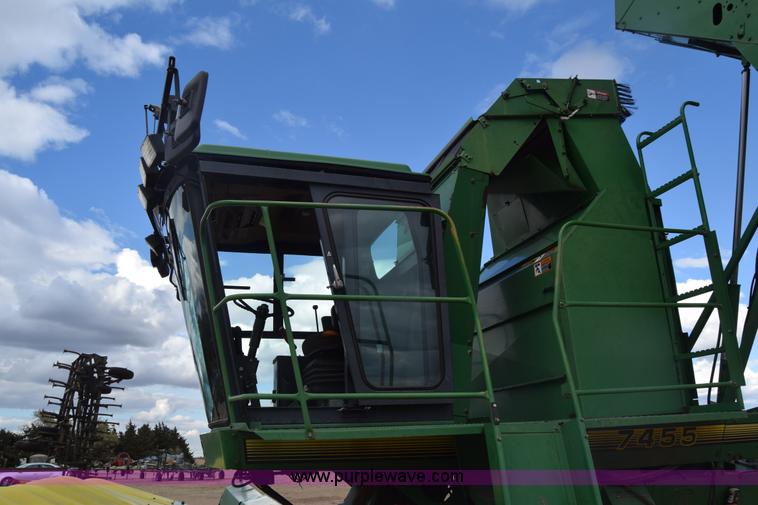 image for item BX9724 1998 John Deere 7455 cotton stripper