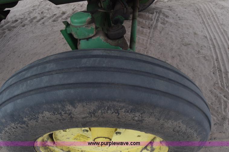 image for item BX9724 1998 John Deere 7455 cotton stripper