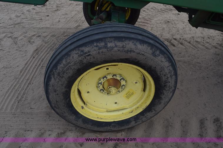 image for item BX9724 1998 John Deere 7455 cotton stripper