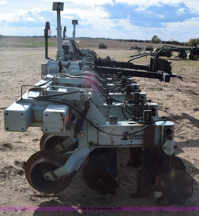 image for item BX9727 Orthman 1TRIPR cultivator