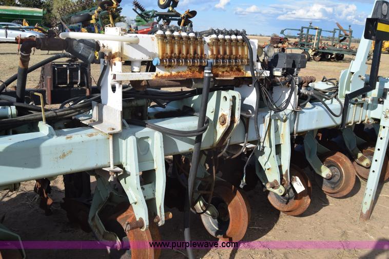 image for item BX9727 Orthman 1TRIPR cultivator