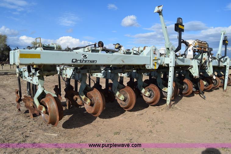 image for item BX9727 Orthman 1TRIPR cultivator