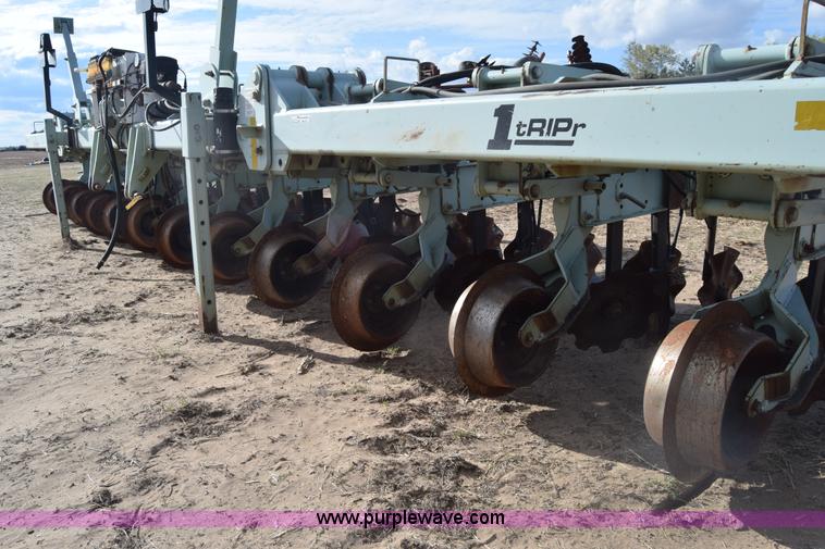 image for item BX9727 Orthman 1TRIPR cultivator