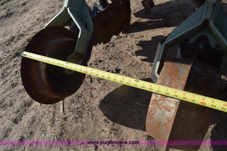 image for item BX9727 Orthman 1TRIPR cultivator