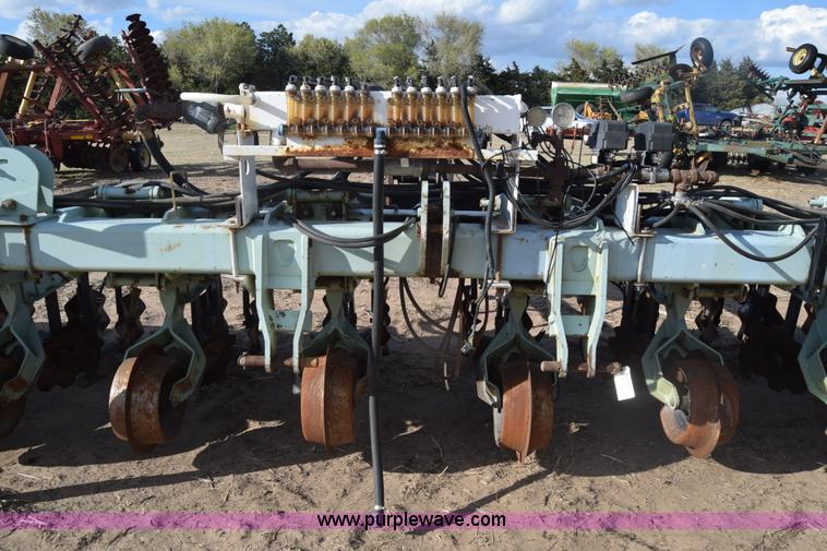 image for item BX9727 Orthman 1TRIPR cultivator