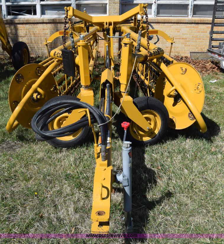 image for item BX9930 Vermeer R23A hay rake