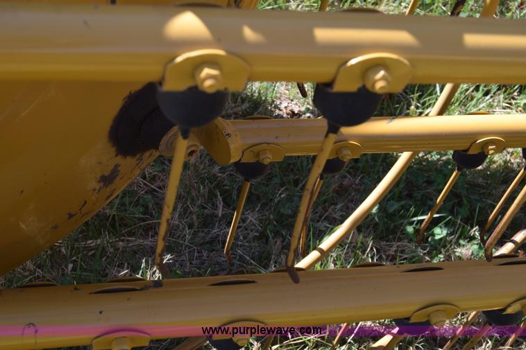 image for item BX9930 Vermeer R23A hay rake