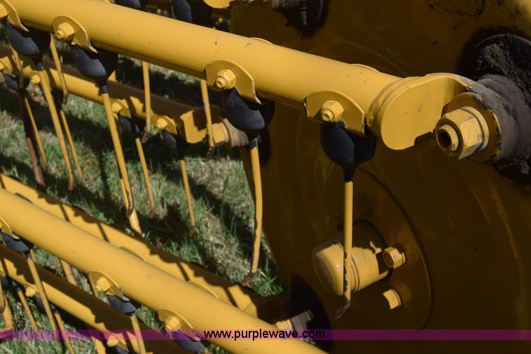 image for item BX9930 Vermeer R23A hay rake