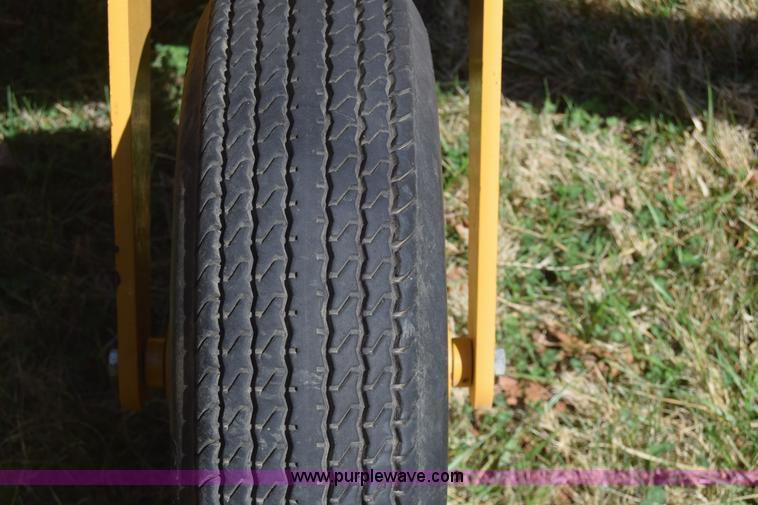 image for item BX9930 Vermeer R23A hay rake