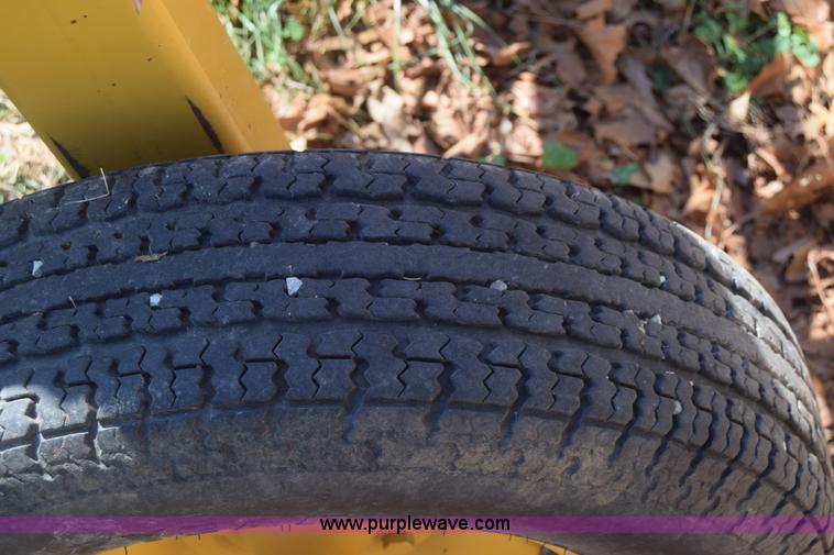 image for item BX9930 Vermeer R23A hay rake