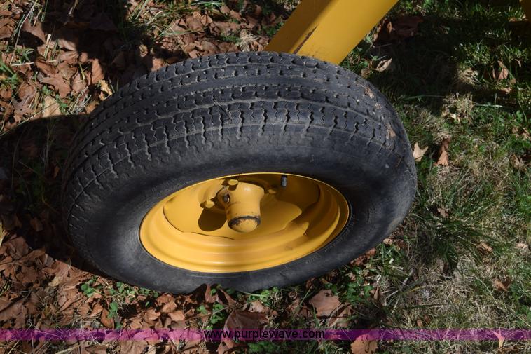 image for item BX9930 Vermeer R23A hay rake