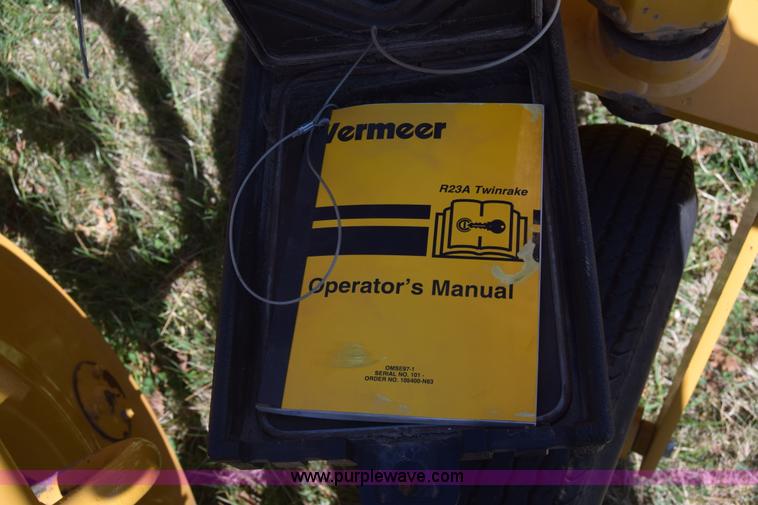 image for item BX9930 Vermeer R23A hay rake