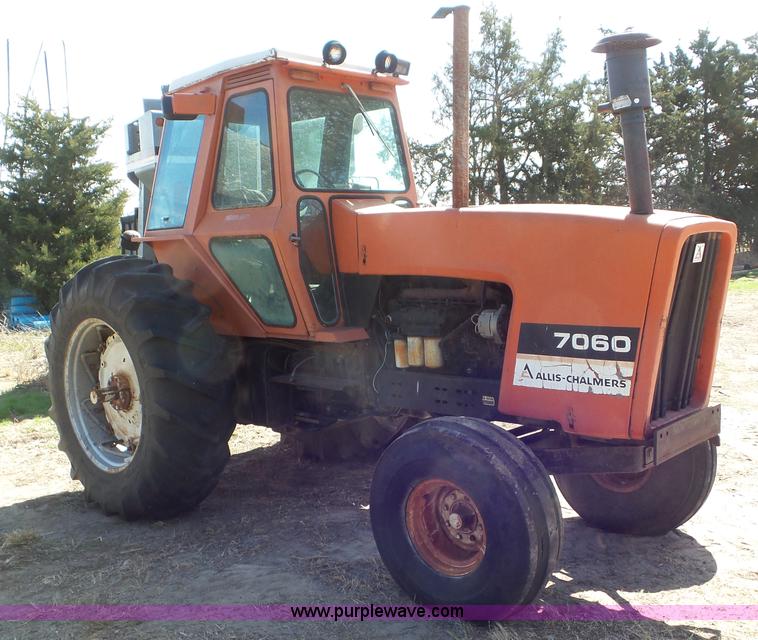 image for item CD9921 1979 Allis Chalmers 7060 tractor