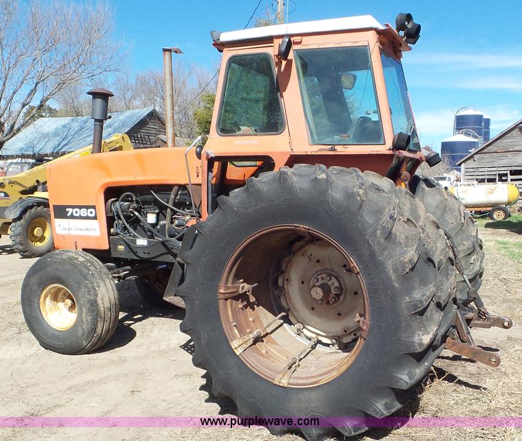 image for item CD9921 1979 Allis Chalmers 7060 tractor