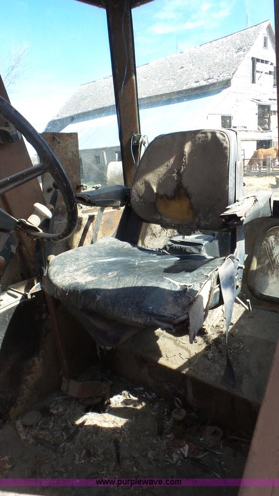 image for item CD9921 1979 Allis Chalmers 7060 tractor