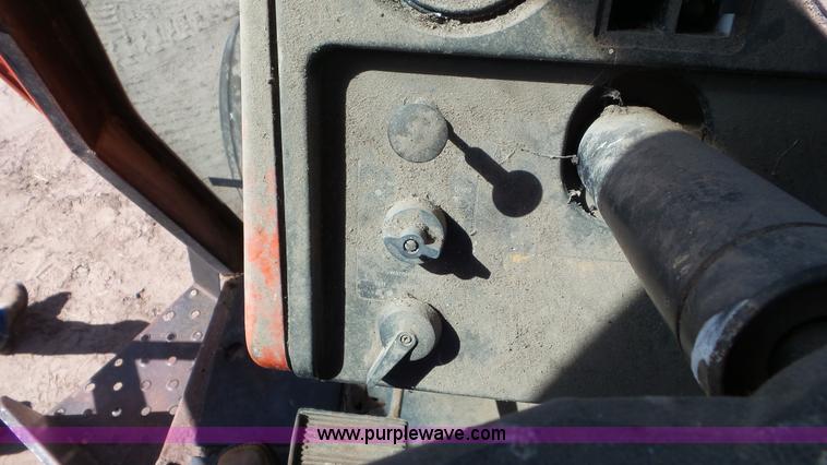 image for item CD9921 1979 Allis Chalmers 7060 tractor