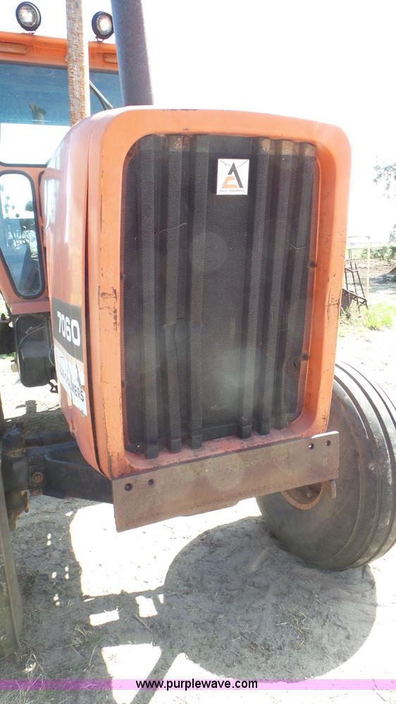 image for item CD9921 1979 Allis Chalmers 7060 tractor