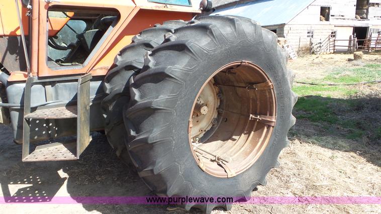 image for item CD9921 1979 Allis Chalmers 7060 tractor