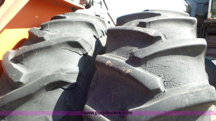 image for item CD9921 1979 Allis Chalmers 7060 tractor