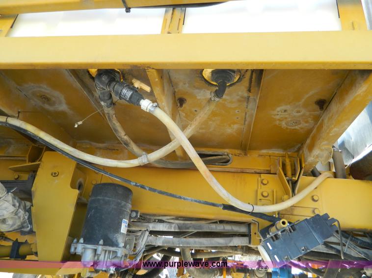 image for item J5144 1997 Ag-Chem RoGator 854 self-propelled applicator