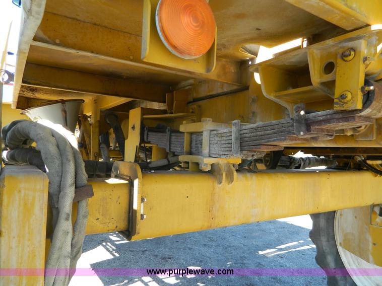 image for item J5144 1997 Ag-Chem RoGator 854 self-propelled applicator