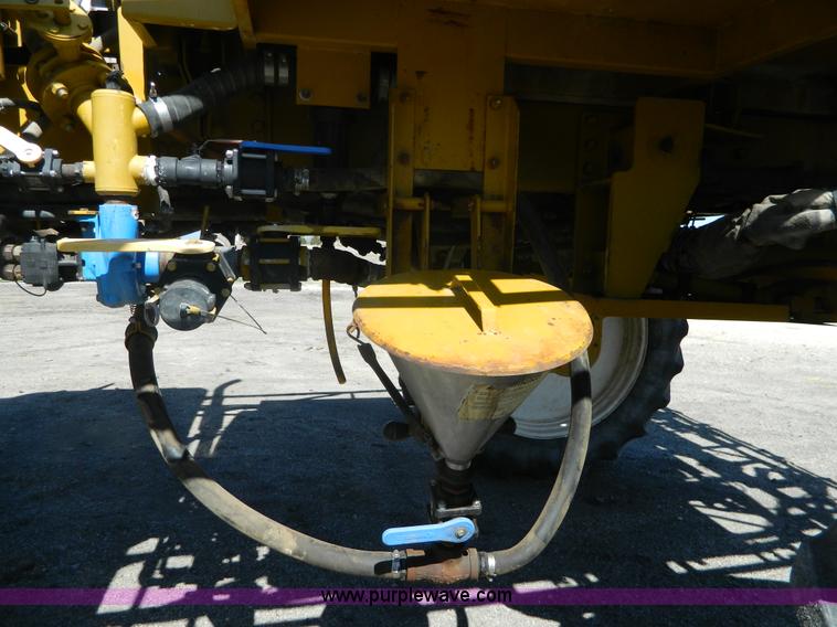 image for item J5144 1997 Ag-Chem RoGator 854 self-propelled applicator